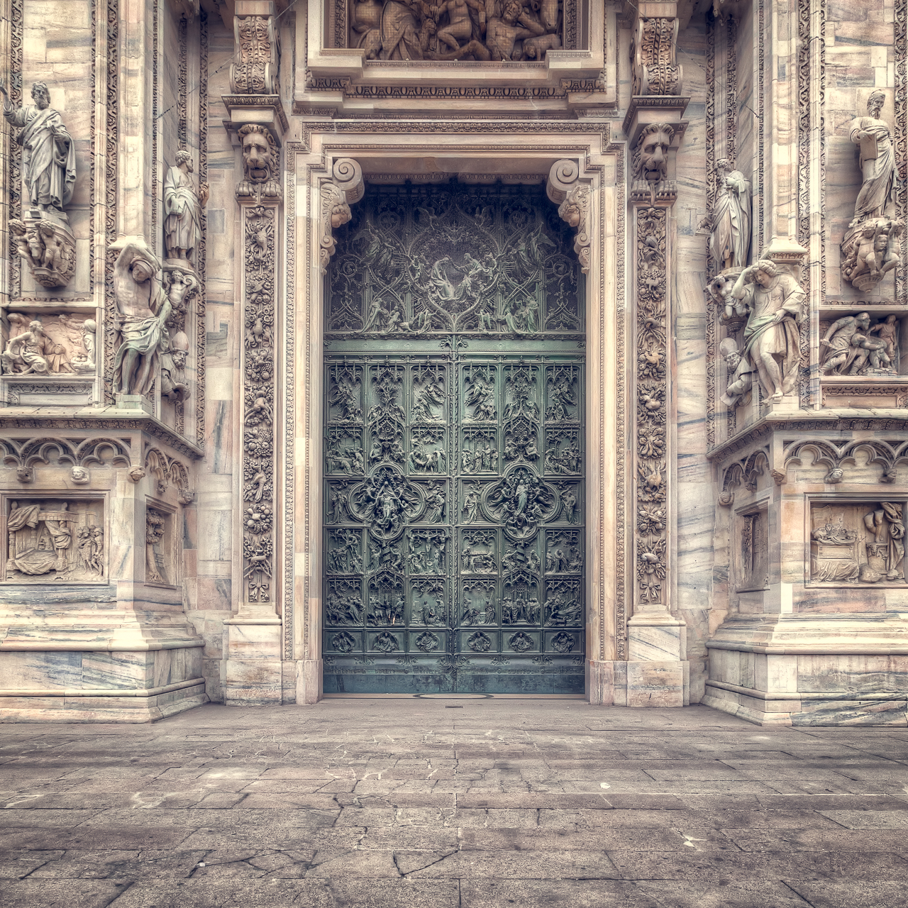 duomo doors 